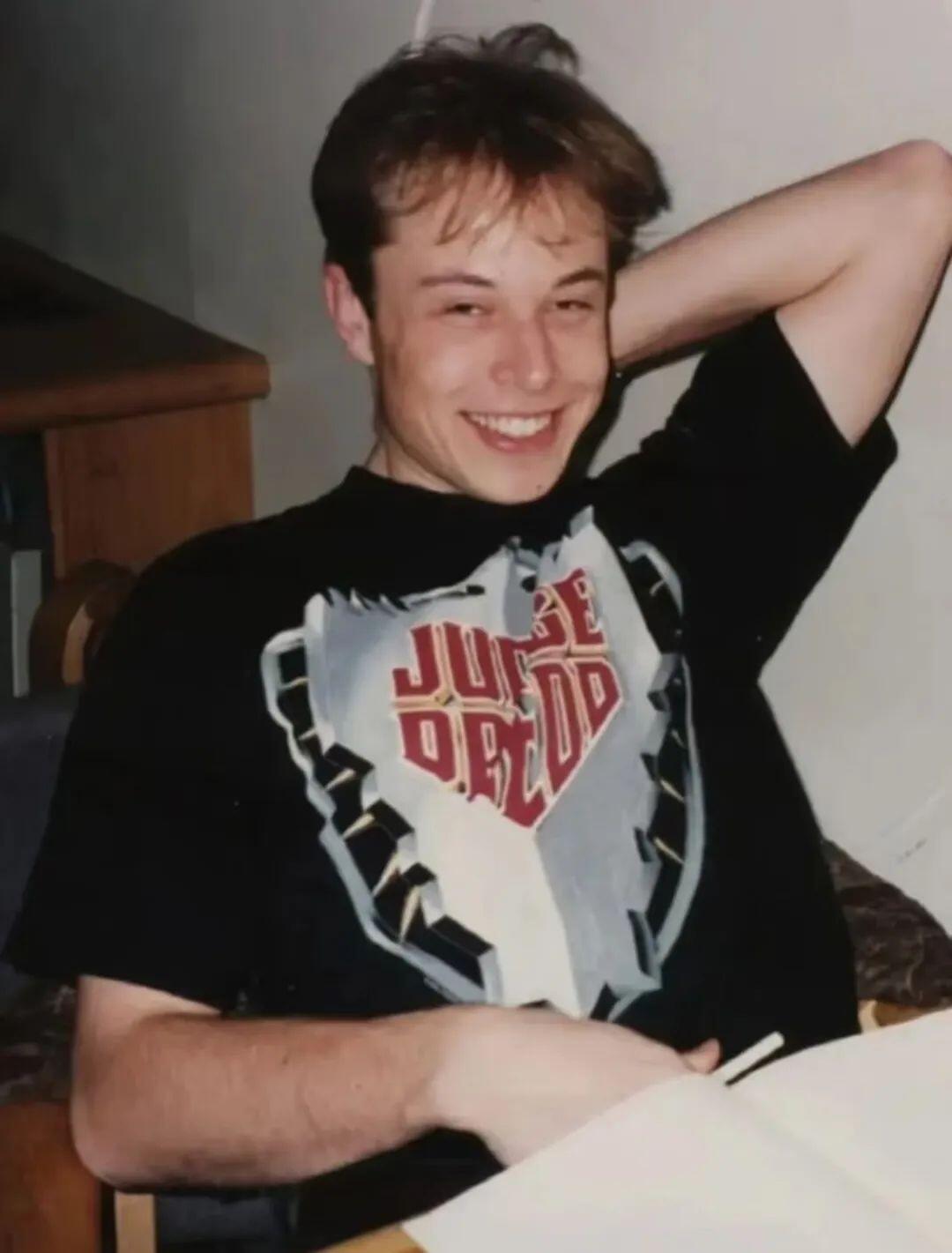 马斯克称自己永远不会自杀【爆梗解读！马斯克“永不自杀”宣言背后的外星人阴谋论】在