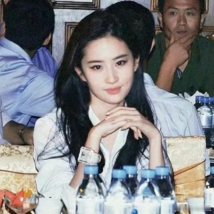 刘亦菲我没有遗传到位这就是家族遗传天赋吗…昨天刷到了玫瑰的故事求职片段长的好看