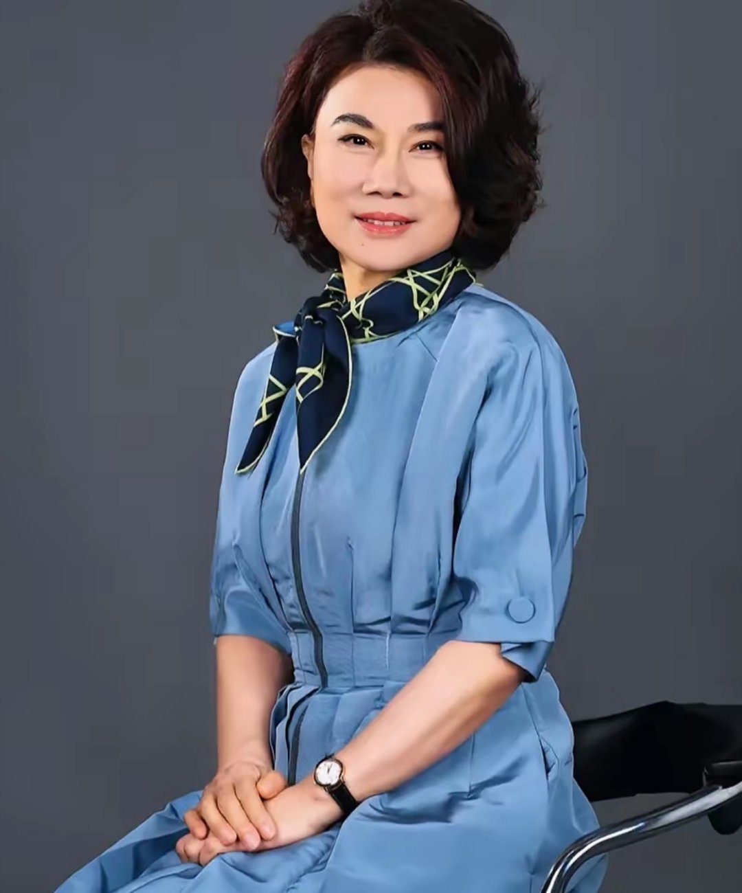 董明珠的手机被欧洲客商打爆，几十万订单追着来——这泼天的富贵，是中国制造硬实力挣
