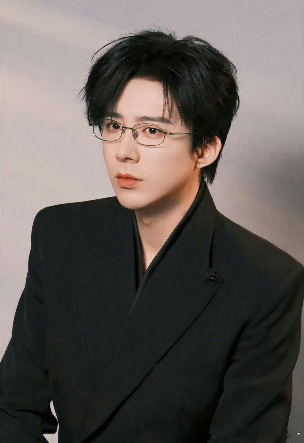 摩登兄弟刘宇宁一场直播上十八般才艺这才是业务能力天花板！唱跳说唱行云流水，戏腔