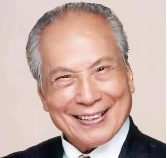 1964年，曹达华在澳门赌场贵宾厅里，输掉了3亿身家，放现在值1500亿，赌王何