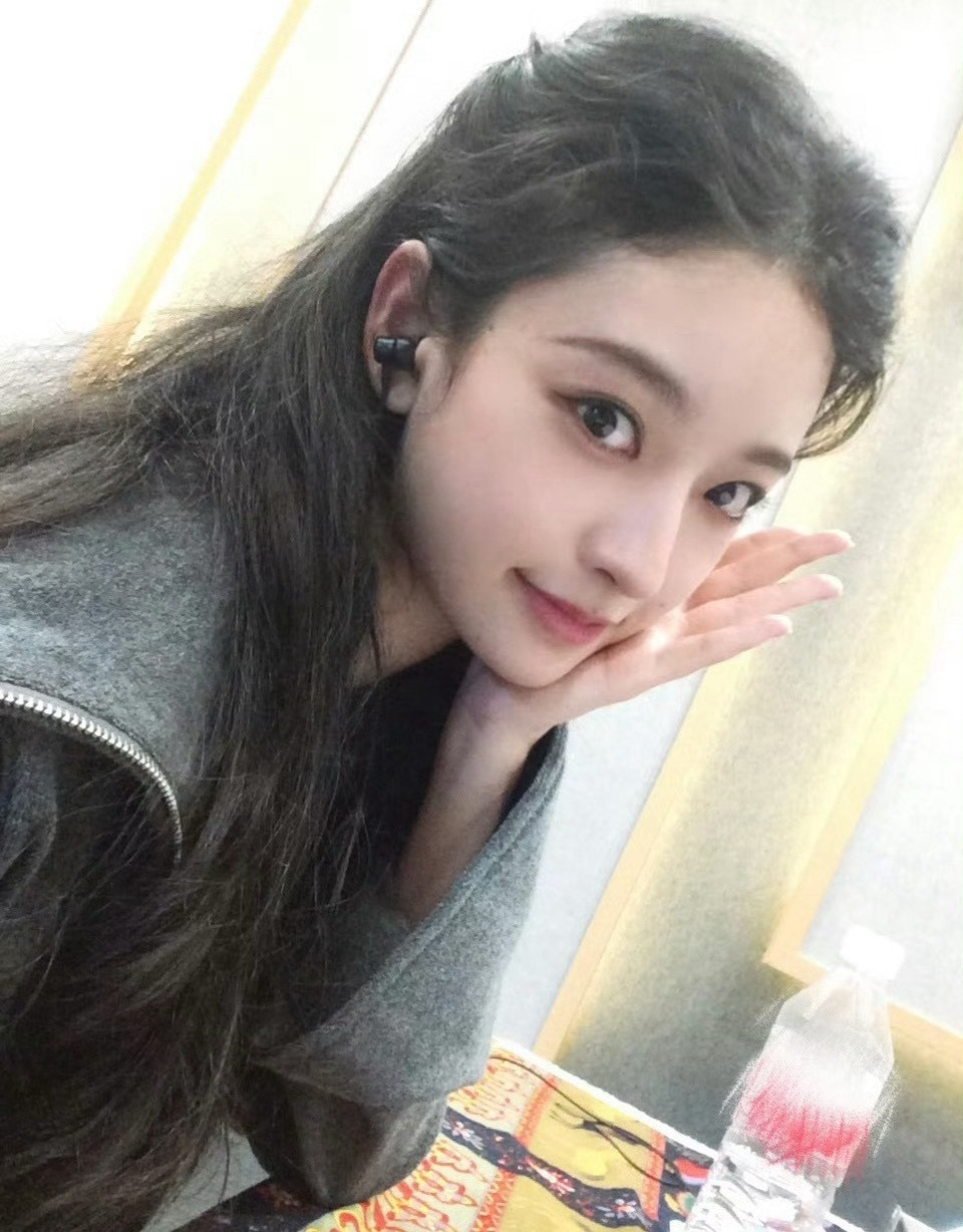 白鹿新剧的女二能不能吃到白鹿翻车红利？她这颜值看着有爆相吗？白鹿丞磊莫离定档白鹿