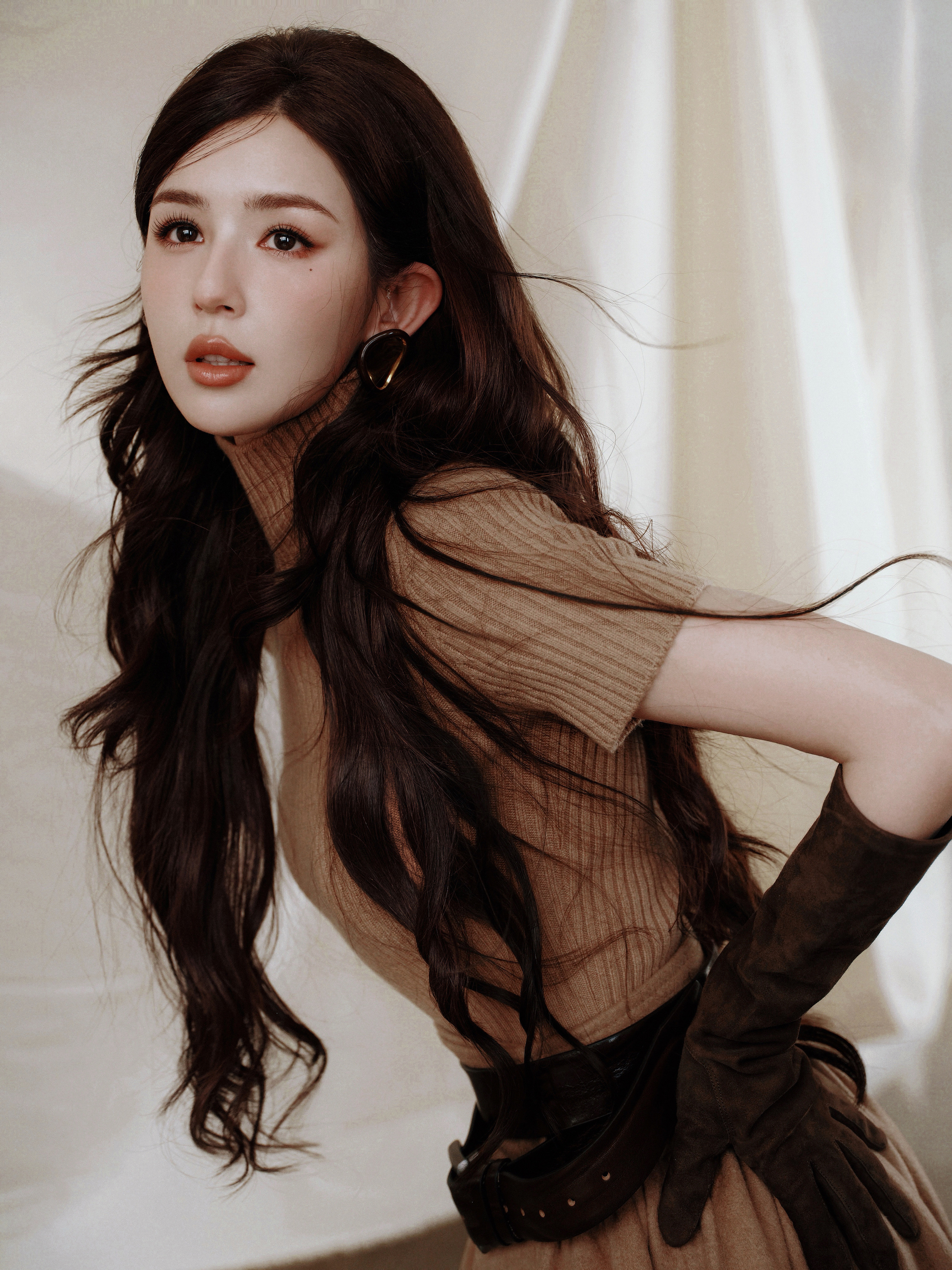 哈妮克孜在复制粘贴的时代，你是手写的诗