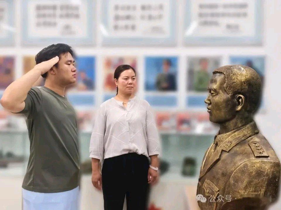 这几天刷到这个后续的时候，盯着屏幕红了好半天眼。2009年胡永飞连长在西藏执行