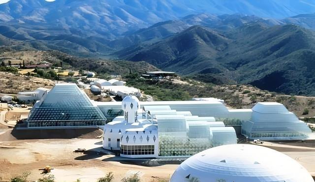 1991年，美国搞了一个轰动世界的实验，把4个男人和4个女人关在一个地方整整两年