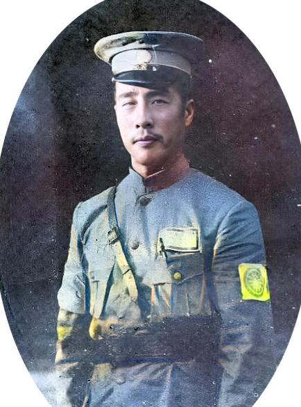 1938年1月24日，韩复榘在武昌被枪决，头部中弹，事后老蒋训斥戴笠：