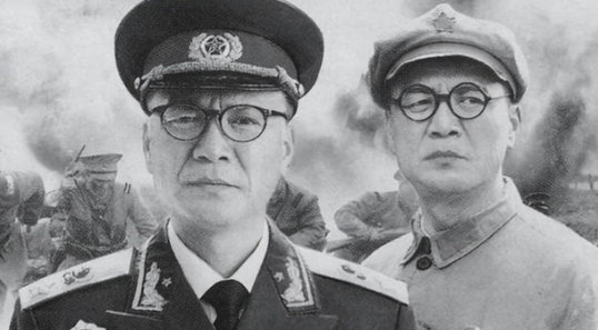 1935年，红军过大凉山，刘伯承致信川军许剑霜：“让个路！”谁知，许剑霜回信却