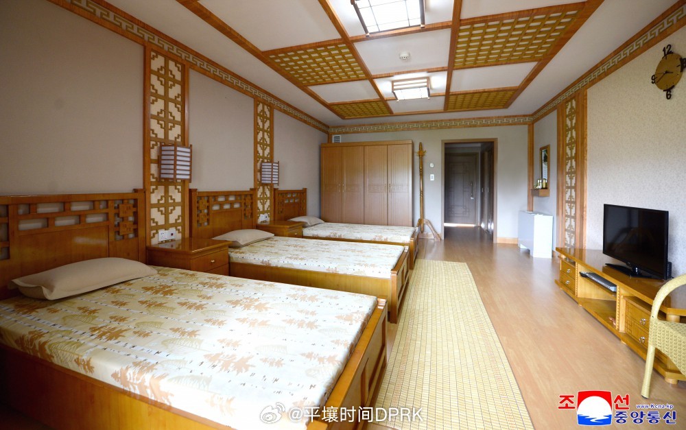 【老年人的幸福家园——平壤养老院】朝中社平壤３月３日电　在平壤风景优美的大同江畔