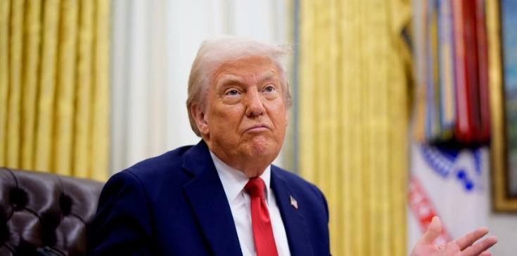 特朗普今晚发文说：“中国对我永久开放霍尔木兹海峡感到非常高兴。我这么做，也是为了