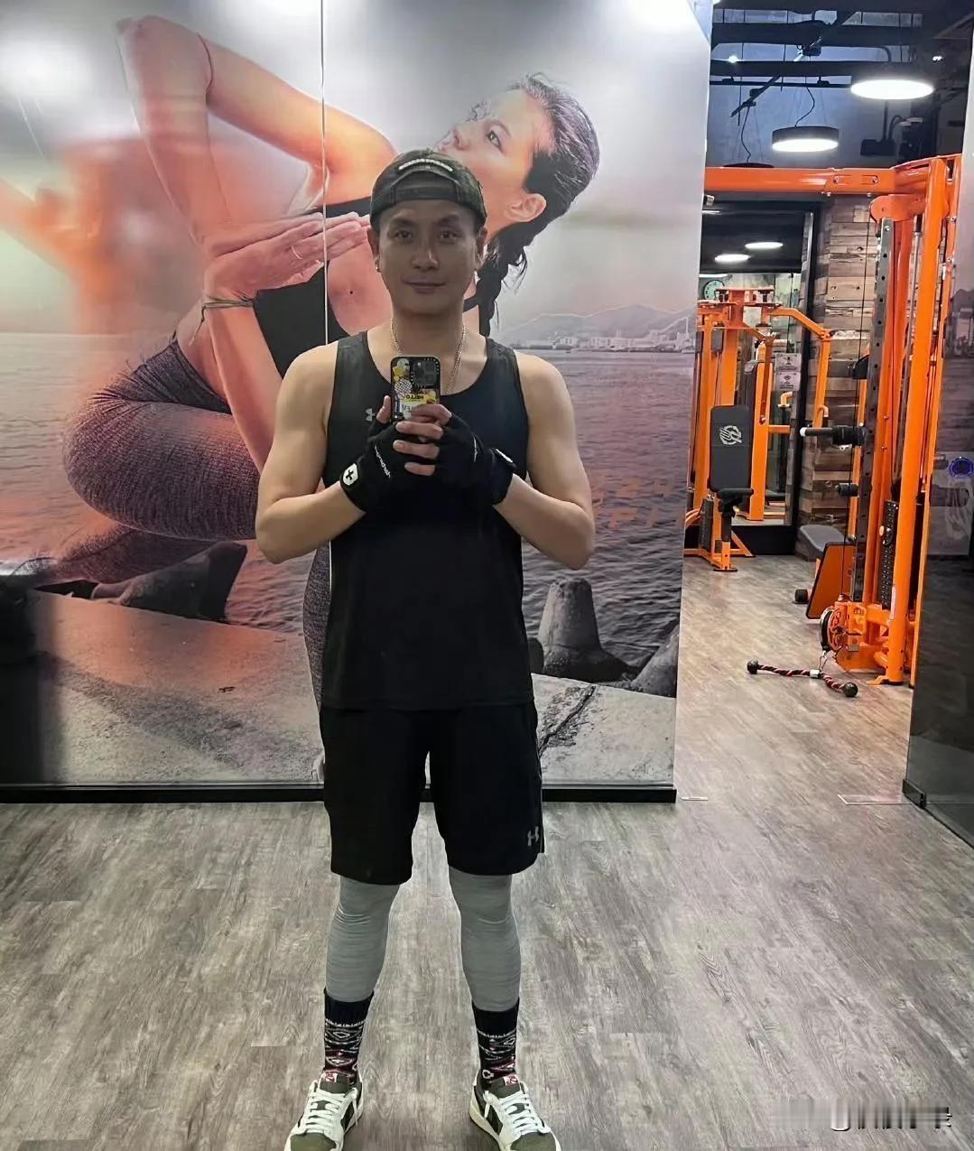 哎呀，黄宗泽是咋了，感觉变老了好多，以前那帅气劲儿都没了！