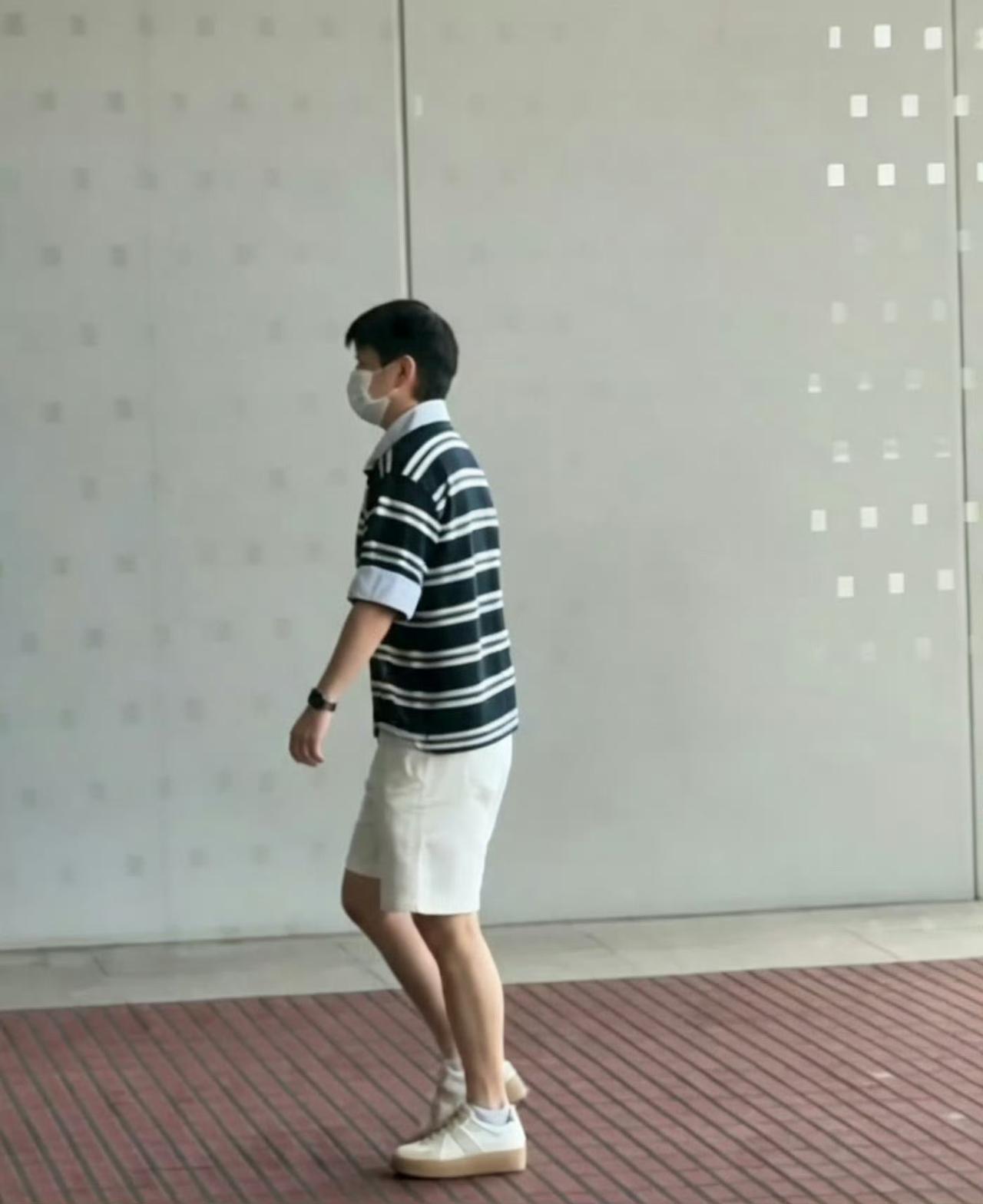 谁懂！孙颖莎机场穿搭带火loopy玩偶，商家直接爆单到睡工厂🥹十年老客服都震