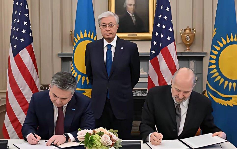 果然，哈萨克斯坦活成了第二个蒙古国，成了笑话。它为了它的稀土能出口，又跑来求助中