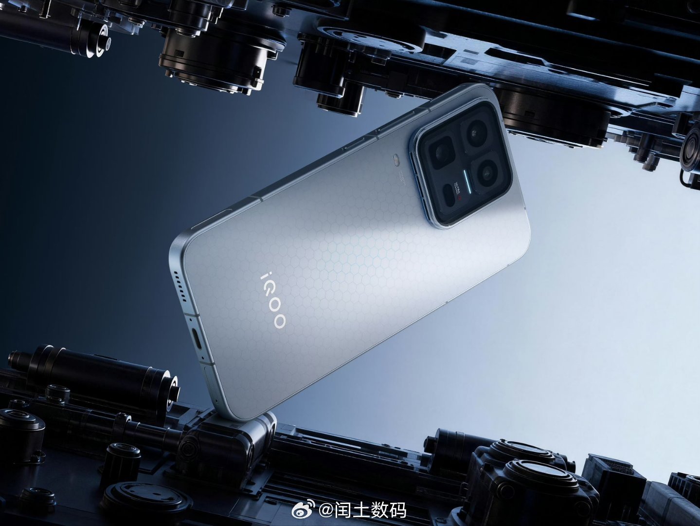 iQOO15Ultra iQOO15Ultra这块2K三星珠峰直屏，绝对