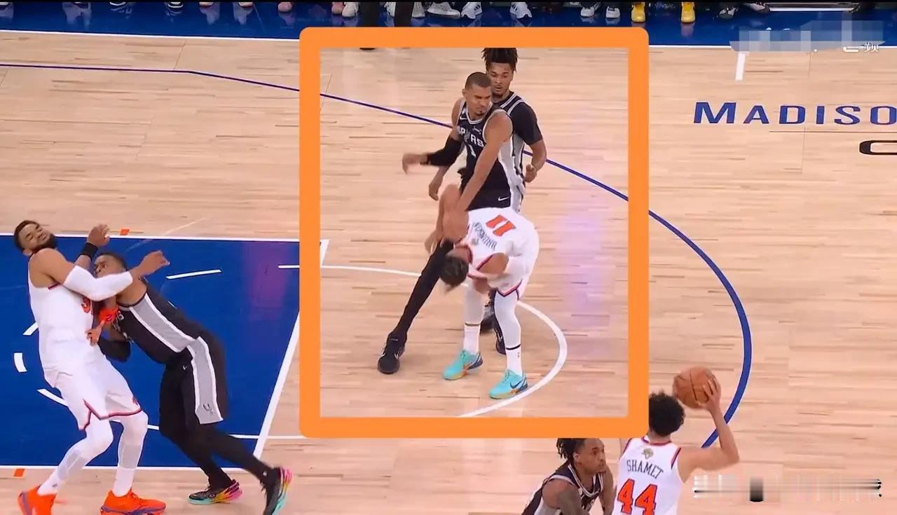 马刺巨星文班亚马又摊上事了！今天据美国名记MarcStein透露，NBA今天将