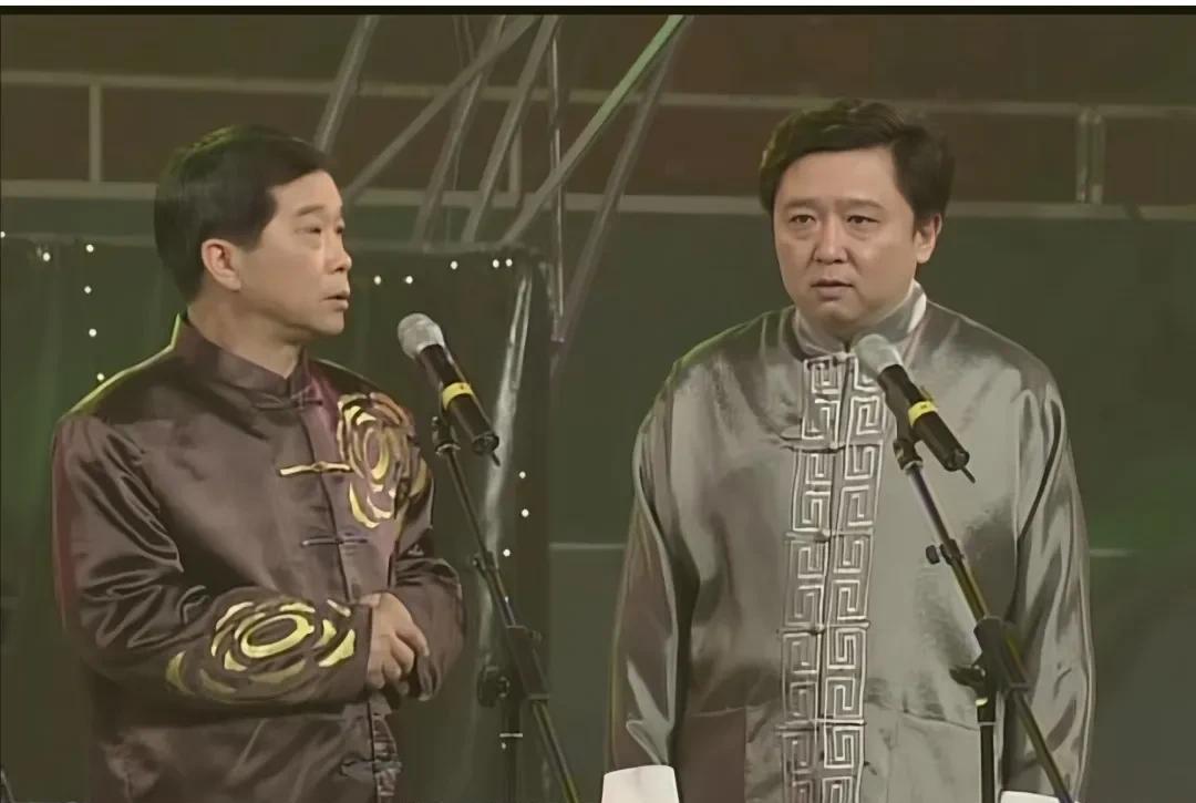 谁疯啦，敢质疑于谦的师承。第一、于谦的师父石富宽先生，人家在世呢，人家师父承认