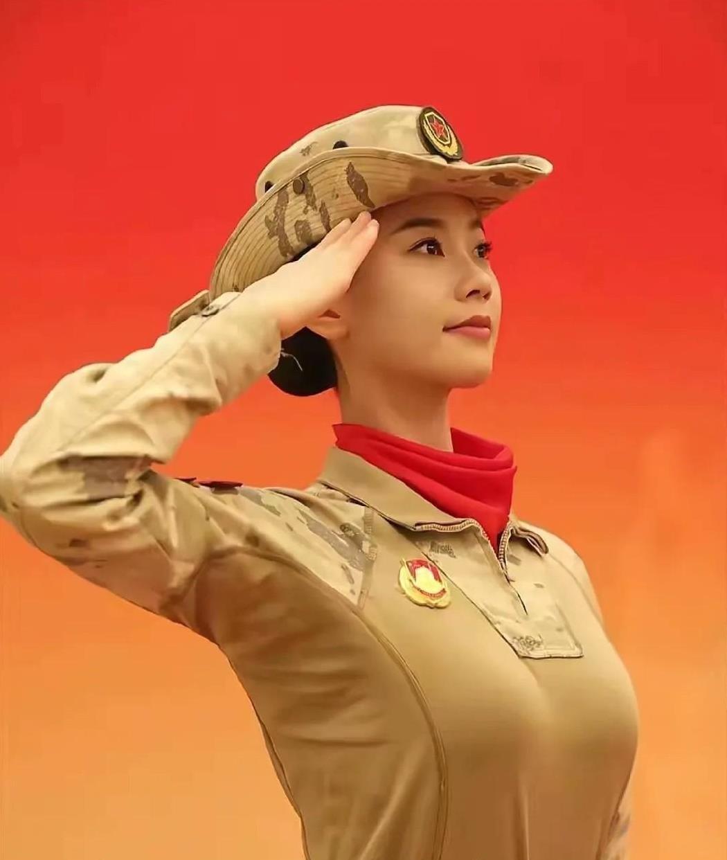 女兵方队的李思颖太厉害了，阅兵结束后，又收到一个好消息，刚回到家半天，立马收