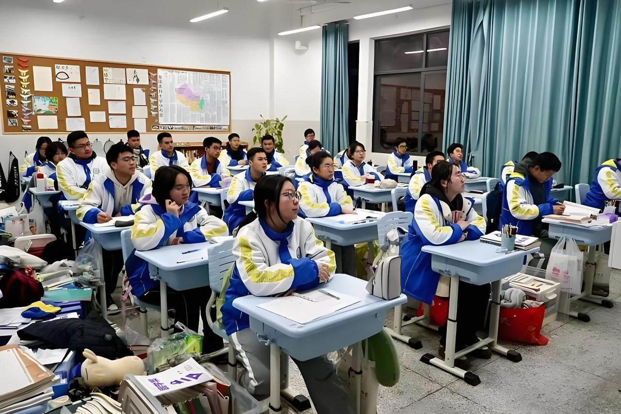 博士扩招会拉低就业质量吗✅2026真实内卷现状近几年博士持续扩招，很多人疑惑：