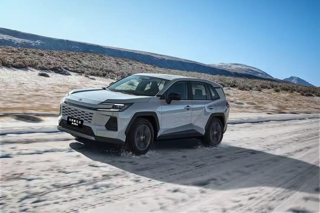 如果说价格和机械素质是威兰达AIR版的“硬实力”，那么其“入门即满配”的配置策略