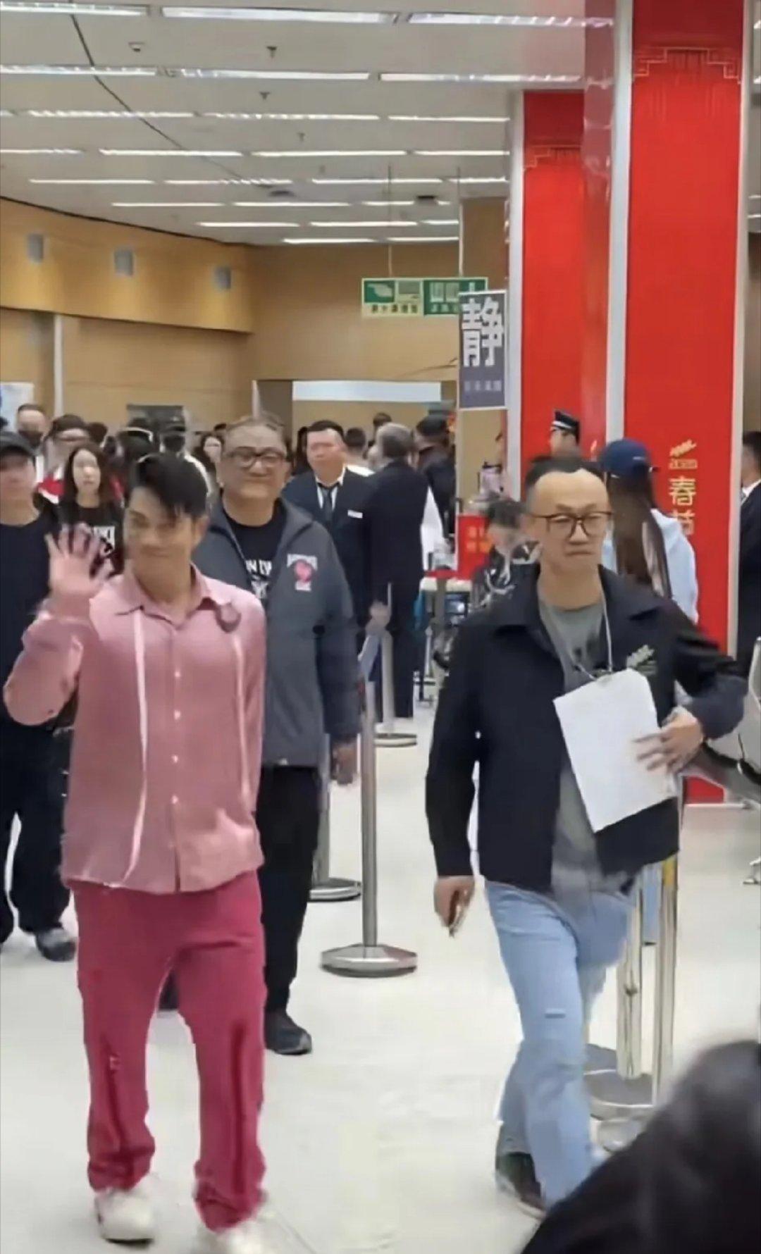 2月14情人节当天，郭富城高调亮相春晚彩排，今年计划又来老婆方媛安徽娘家一起过年