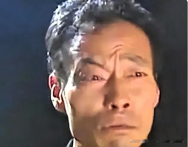 甘肃天水农民李建平被确诊艾滋病，在家等死4年，花光积蓄、被全村孤立。结果疾控中心