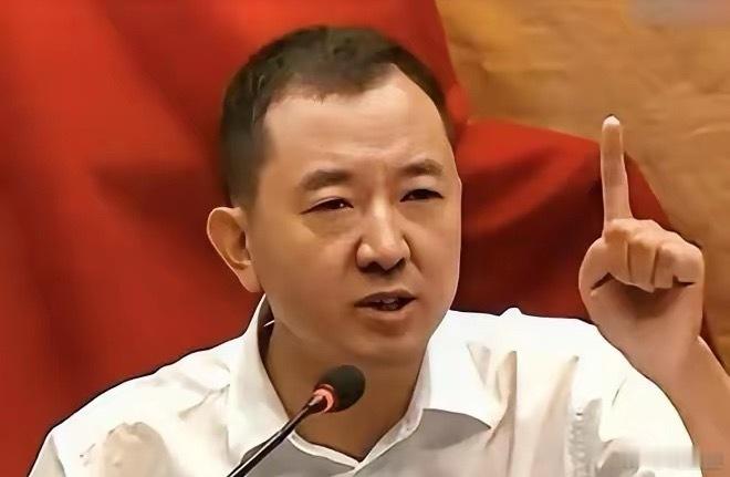 陈行甲宣布不再从基金会领取薪水，并非因为他低估了人性的恶。可他不知那些人还会说，