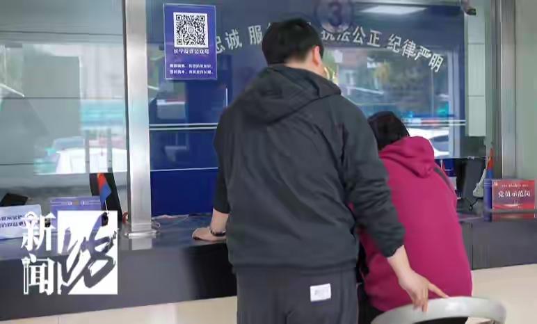 老人被保险业务员套走60余万元，养老钱血本无归！警惕这些套路张大爷今年72岁