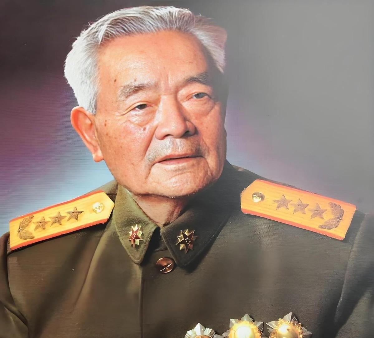 1941年，苏中根据地陷入危机，日伪军猛攻，内部人心浮动。就在这个节点，新四军一