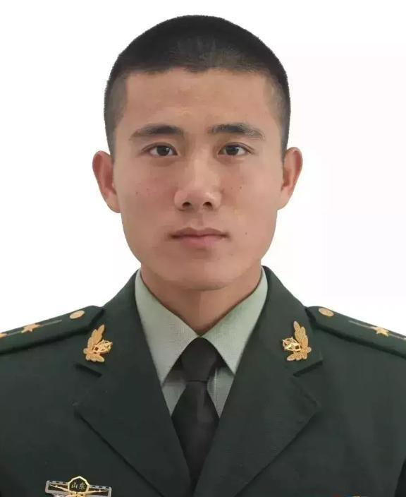 “国家白白培养了他5年！”2018年，武警济南支队入职了一个月的大学生，还立下了