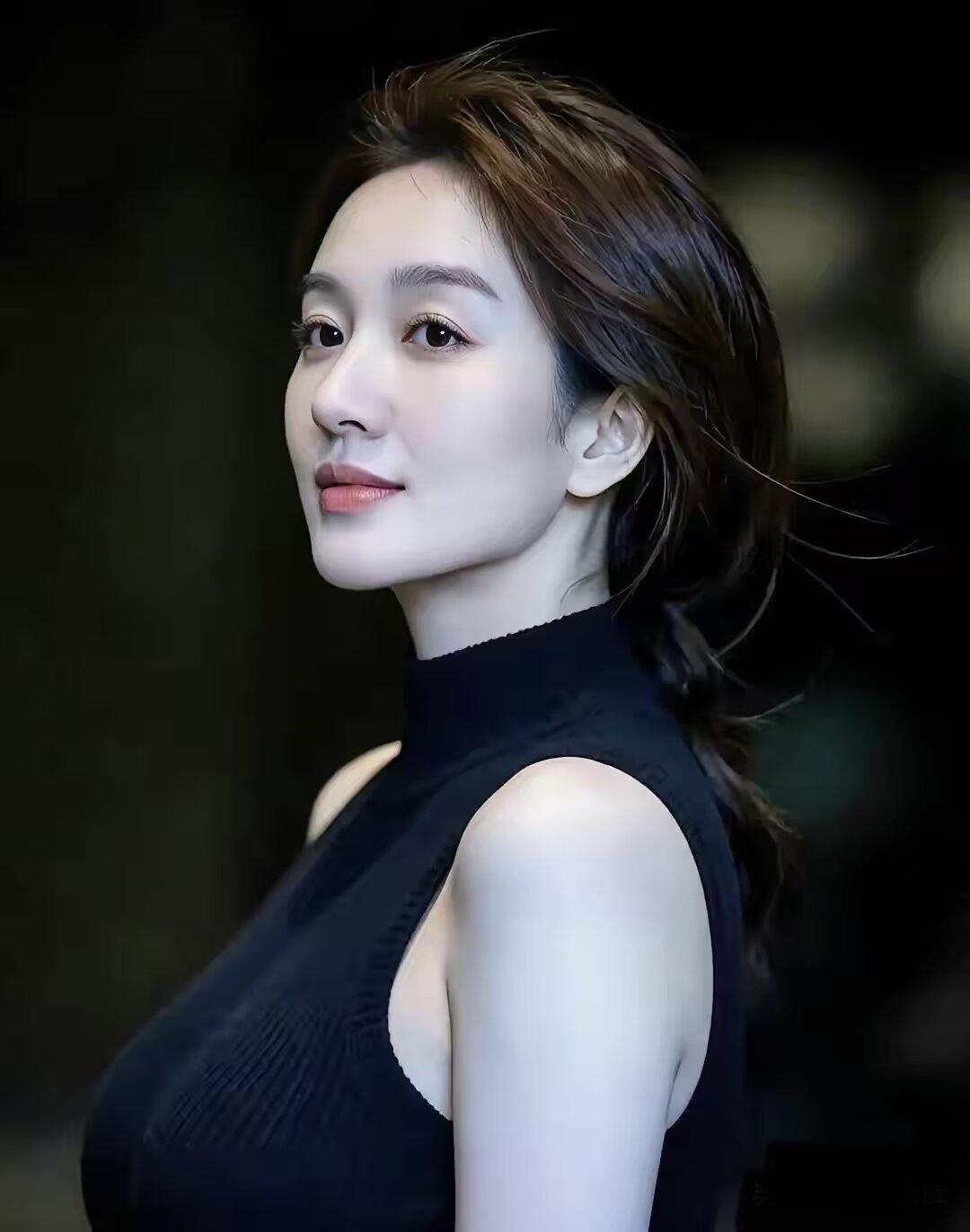 你永远都不知道生活会在哪里给你一个坎，但你要记住所有磨难，终会成为你的铠甲。