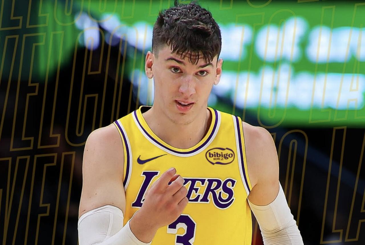 终于爆发一场，湖人新援拉拉维亚单节17分暴打森林狼。10月30日NBA常规赛，湖