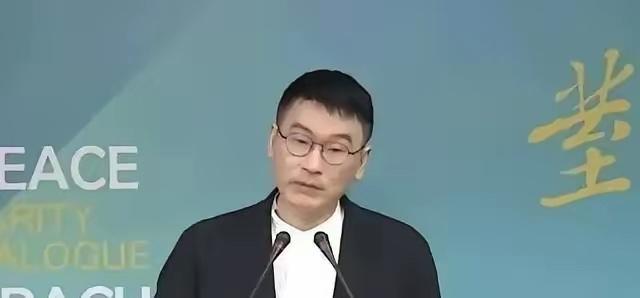 台湾"陆委会"发言人梁文杰曾嘲讽："大陆说统一后要帮台湾建环台高铁和高速公路，其