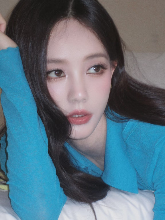 我给李一桐画的蓝调氛围小烟熏妆🩵