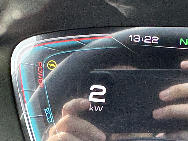 宋plusdmi开了2.6万动力受限今天在路上开着发现没办法提速，油门踏板踩