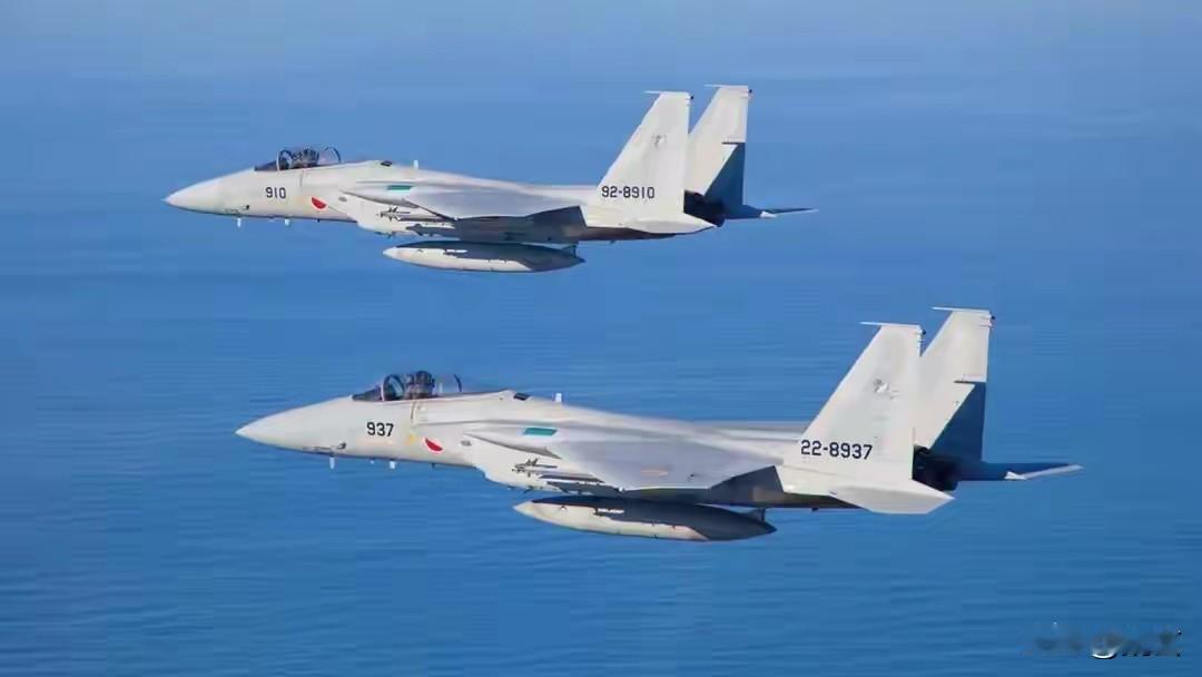 我在想：这次辽宁舰歼15火控雷达两次锁死倭国的军机，如果两个月前发生，高市早苗还