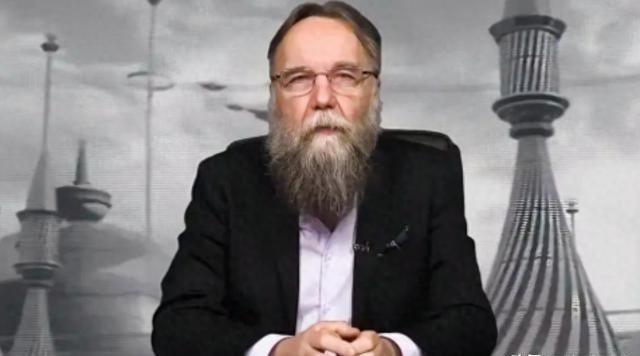 普京智囊做出预言：下一个爆发战争的地方不是台海，也不是南海！这位智囊把手指向