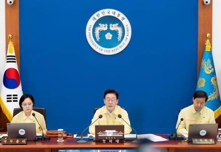 李在明真是面善心狠！继续清洗军方，不服不忠的将领直接脱军装。李在明直接给国防部