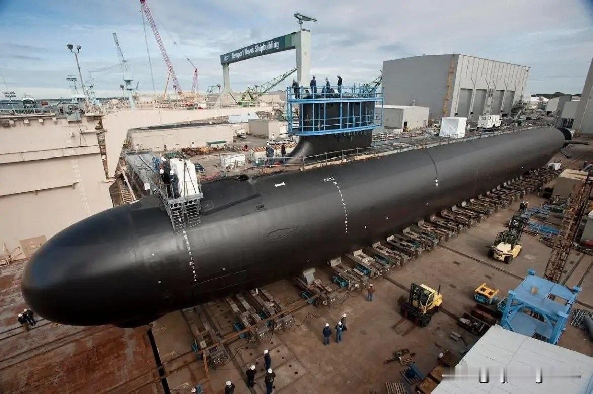 🛳🇺🇸美国海军订购了14艘核潜艇，总价值766亿美元。🔷美国海军