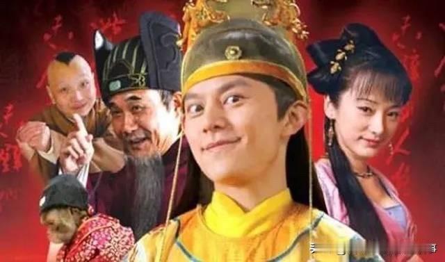 随便找了几个明朝皇帝的剧照，请大家观察一下，哪些皇帝的帽子是错的？金黄色的皇冠的