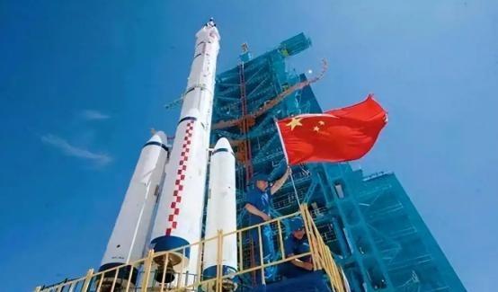 美国军方的中国问题专家RoseWilcox，最近写文章警告华盛顿，在中国的十五