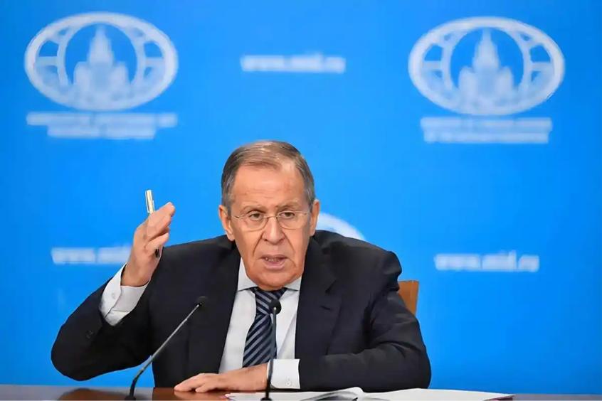 拉夫罗夫明确表态，不会保护委内瑞拉，美国可以放开手脚去打了。拉夫罗夫的一番话可谓