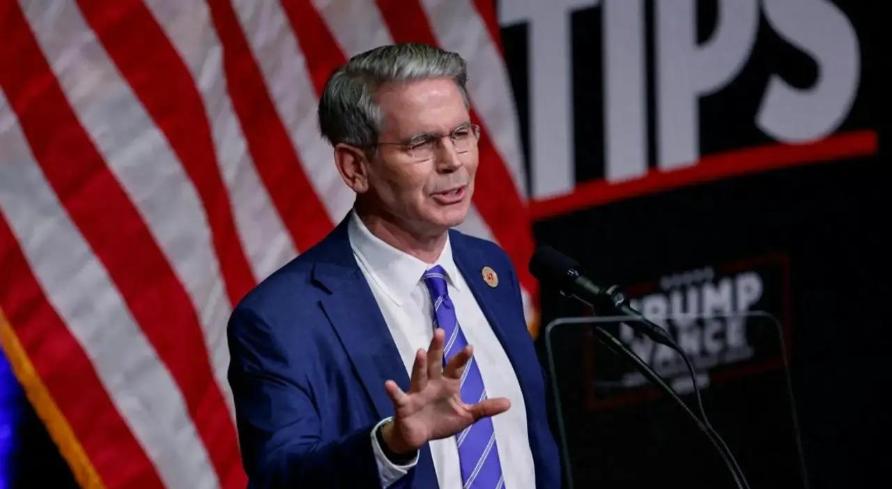 美国已经确认，世界可以让美国去称霸，但中国不在美国的世界范畴内。贝森特9月表示，