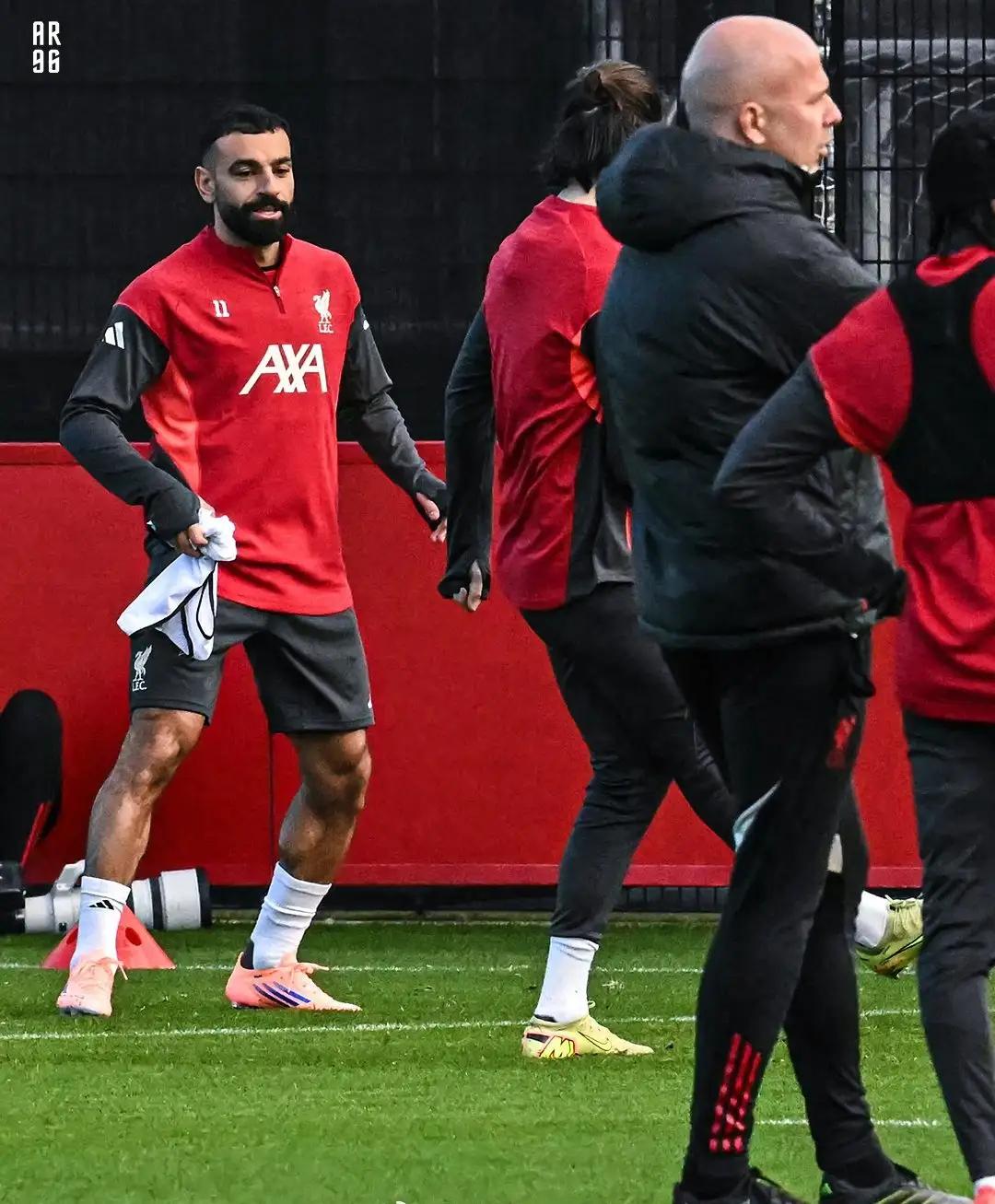 未来这两个人还能和好吗？在足坛都很少有公开矛盾的，斯洛特和萨拉赫也算载入史册