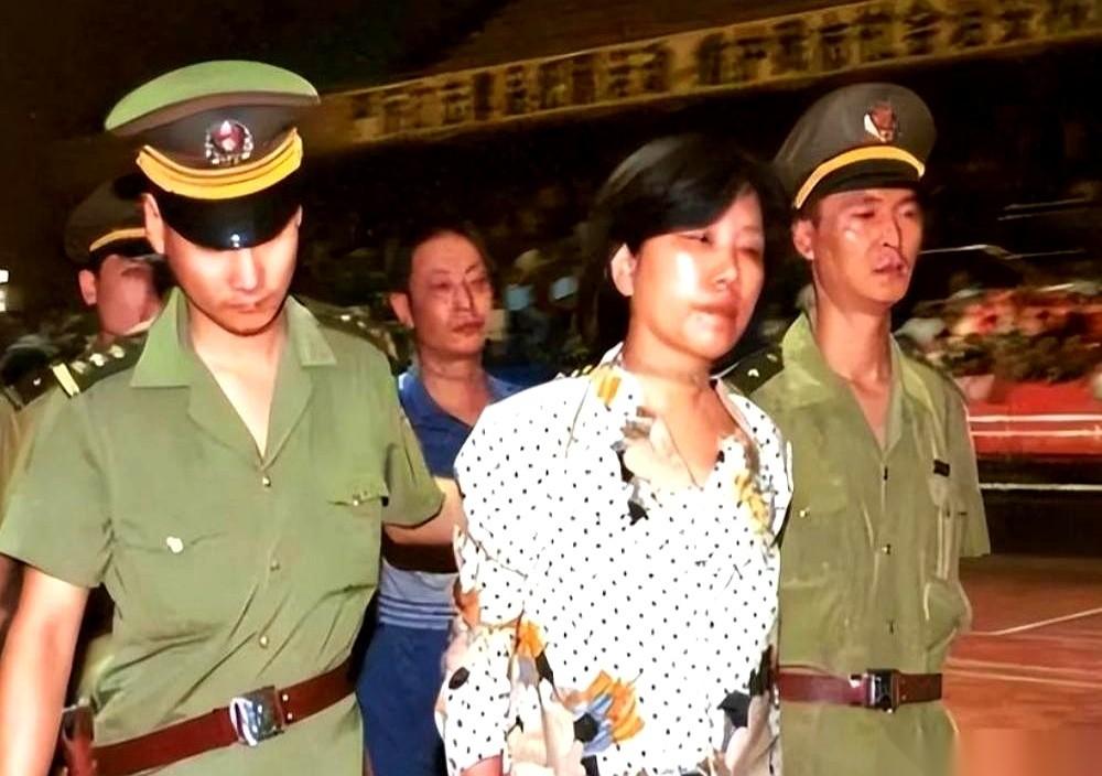 就因为在家里组了个局跳了几支交谊舞，一个漂亮女人直接被押赴刑场执行死刑。临死前