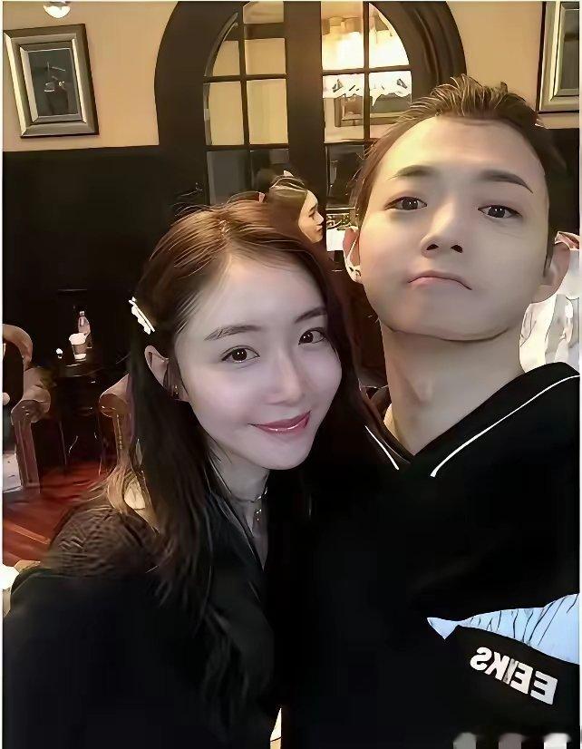 陈露的未来，只有2个结局。1.活在和霍尊的这段过去里。时不时的拿出来念叨两句，像