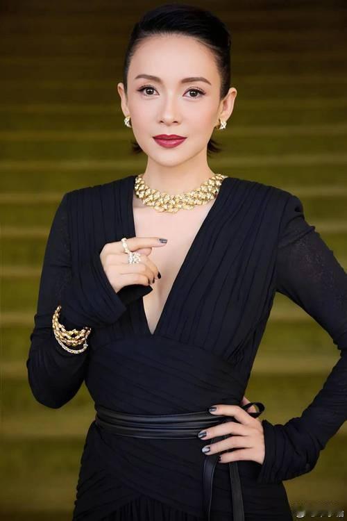 离婚不到两年章子怡又官宣喜讯。这节奏真是让人惊叹。想当年汪峰空降9克