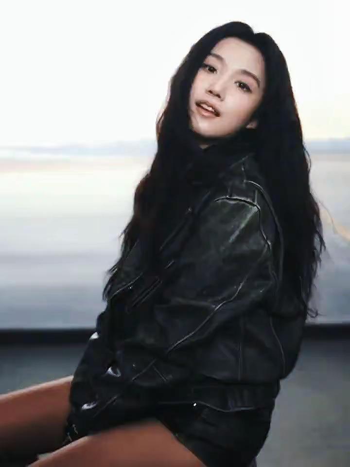 一想到我的存在让你不爽我就想笑卢昱晓右滑看真人猫咪