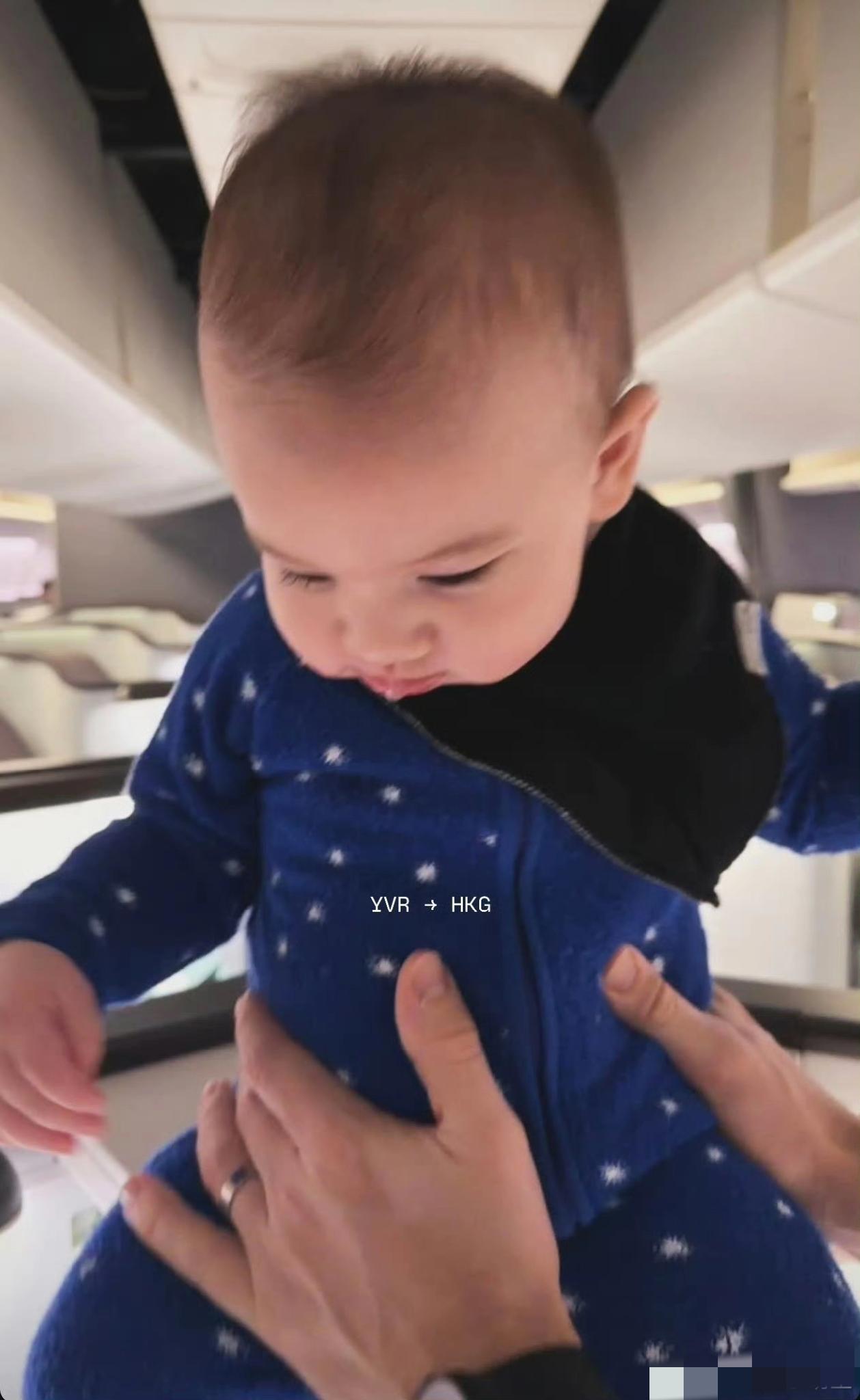 谢霆锋妹妹二胎儿子正脸照谢婷婷二胎儿子正脸照谢婷婷近日公开了二胎儿子的正面照片