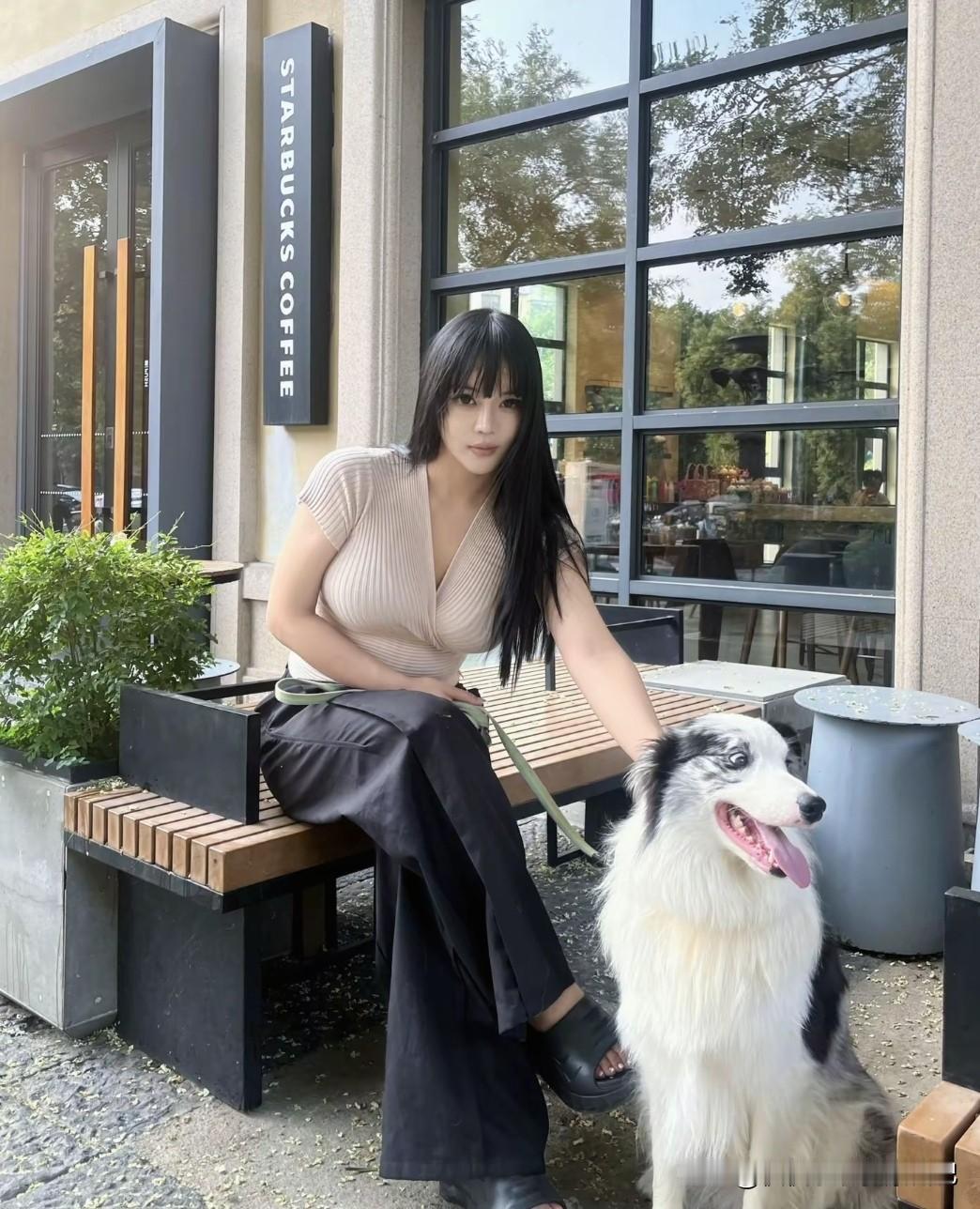 每天都要开开心心，快快乐乐，好好对待每一天。