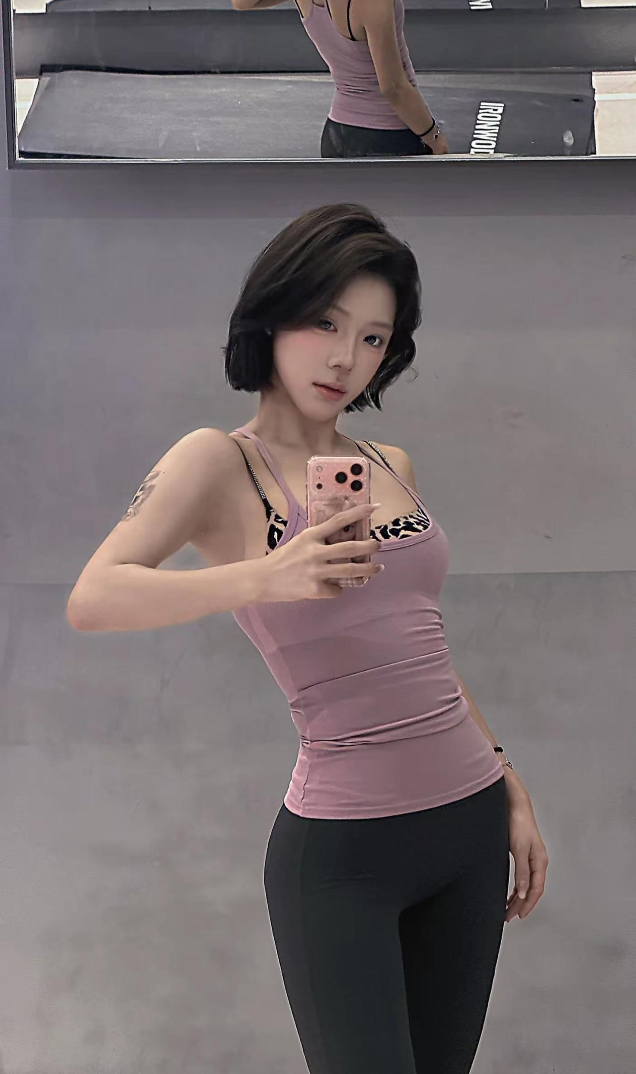 一直健身就会一直漂亮健身穿搭