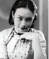 1946年戴笠死后遗物很多，汽车房屋不少，毛人凤却一件不用，连昔日戴笠的女人向影